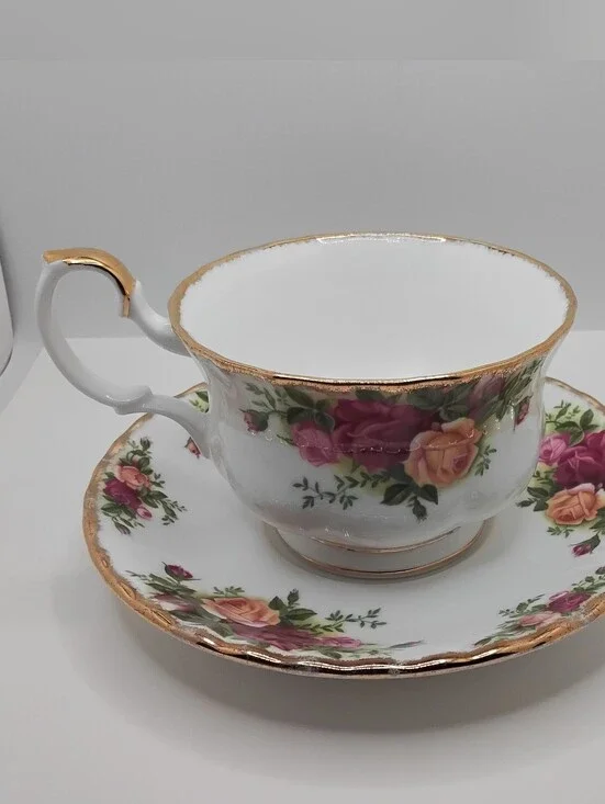 Vintage 1962 Royal Albert Old Country Roses China Tea/Coffee Cup and Saucer Set