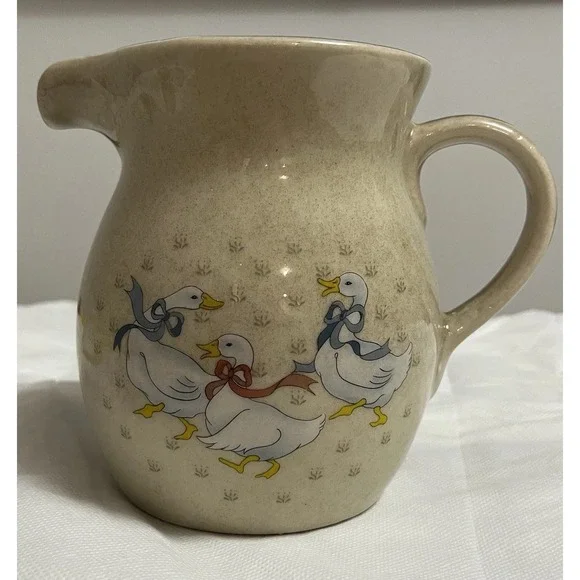 Vtg Goose Pitcher Cottagecore Geese Ducks Country Farmhouse WBI Stoneware