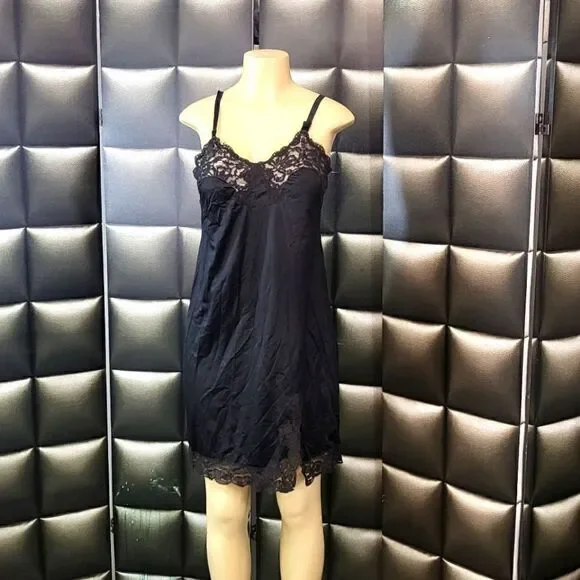 Black nylon slip