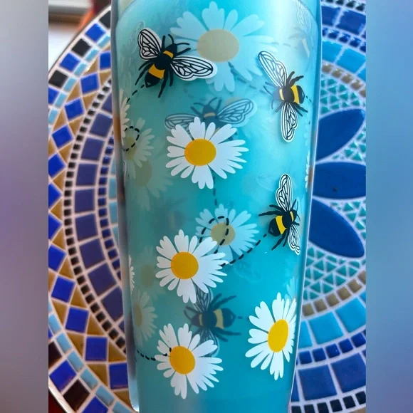 Bee plastic tumblers