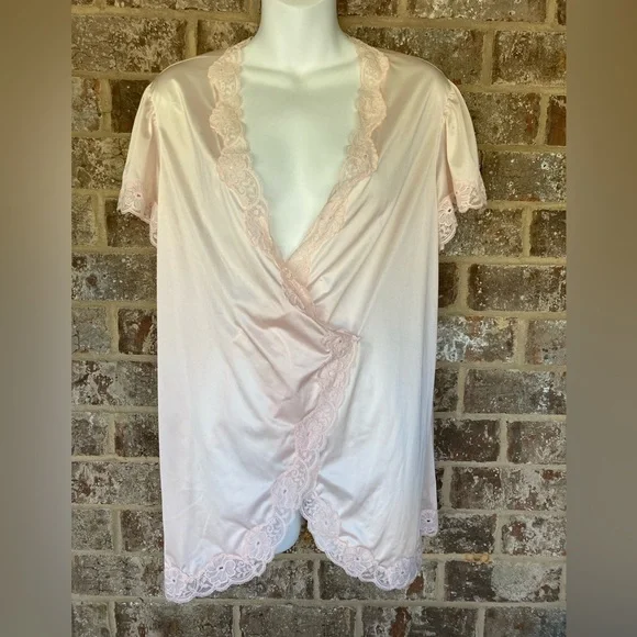 Vintage La Femme de Vanity Fair nightgown/chemise Size 34