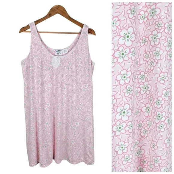 VTG Laura Ashley Nightgown XL Pink Floral Crochet Lace Coquette Cottagecore