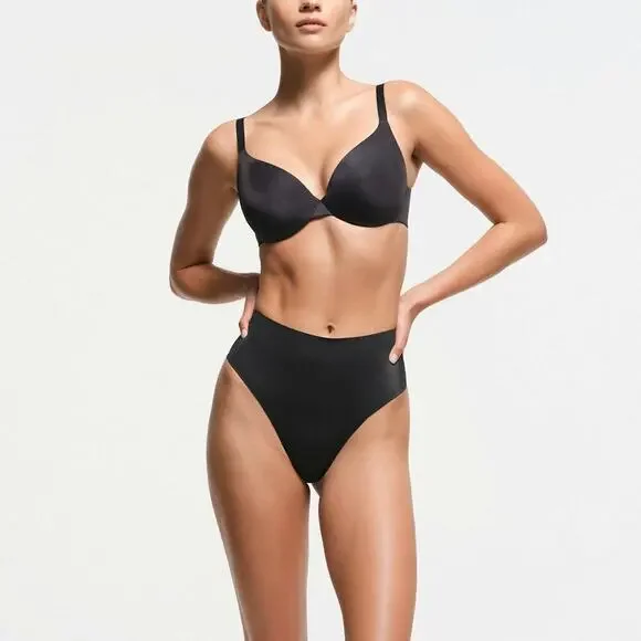 SKIMS Smoothing Intimates Lightly Lined FULL COVERAGE BRA Size 34B In ONYX NWT