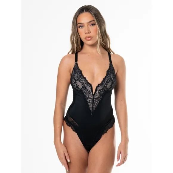 HEYSHAPE // black plunge v-neck half laced 350' sculpting hourglass bodysuit