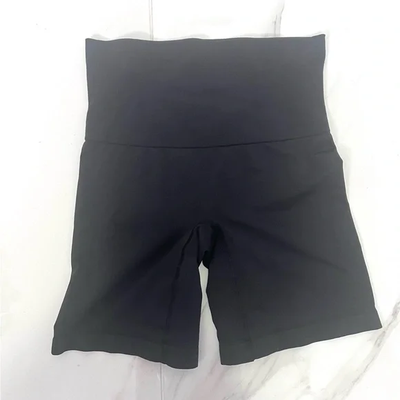 Maidenform High Waist Black Shorts for‎ Comfort and Style XL
