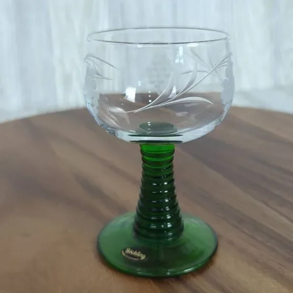 German Roemer Bockling Wine Glass Etched Grapes Design Beehive Green Stem