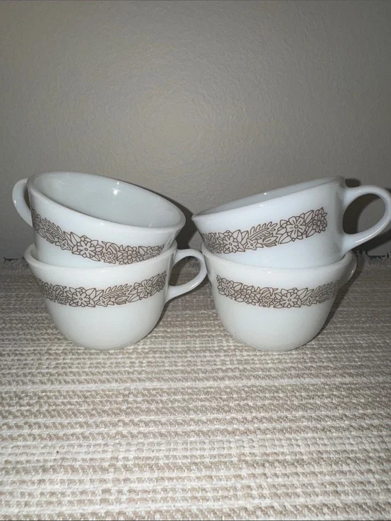 Pyrex Woodland Coffee Cups