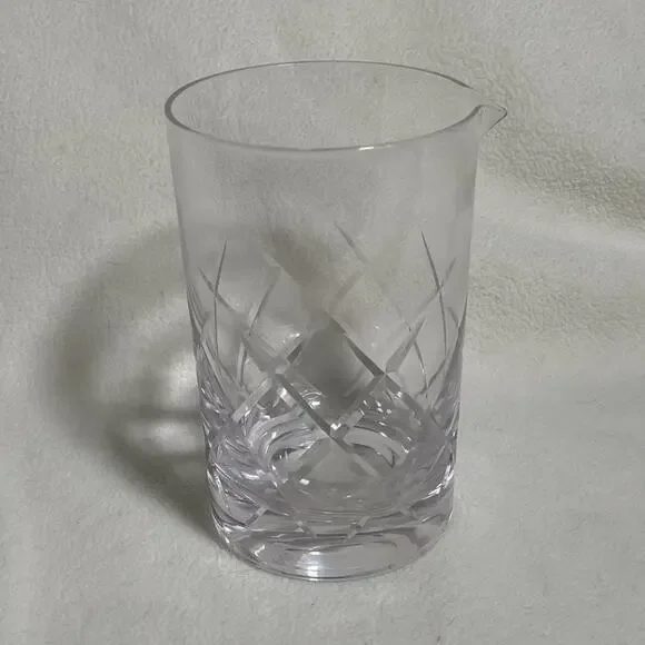 Diamond Cut Mixing Beaker 20-1/2 Oz