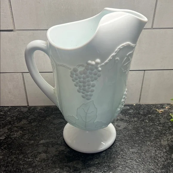 Indiana Glass ColonyEmbossed Pitcher with Grapevine Design Colony Harvest
