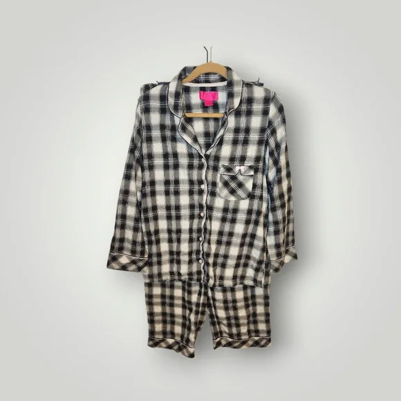 Victoria Secret Plaid Black and White women 2 piece Pajamas size M