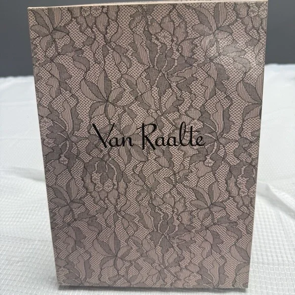 3‎ Vtg 50s Van Raalte Nines Sheer Highlight 8.5P Nylon Stockings Seams New Box