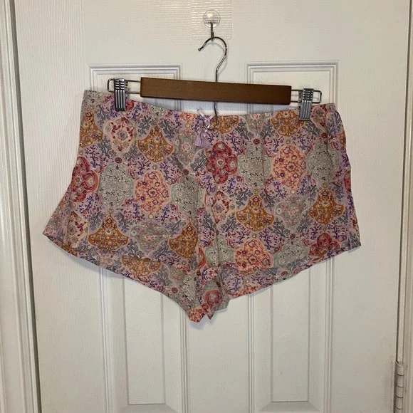 Victoria's Secret Pajama Shorts Medium Multicolor Paisley Tassel Sleepwear‎