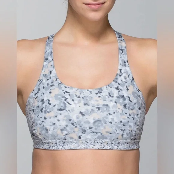 Lululemon Top Speed Bra Size 6 Petite Fleur Silver‎ Spoon Gray Print