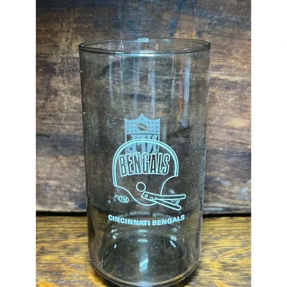 Vintage 1979 Cincinnati Bengals NFL Burger Chef Smoked Collector Glass 5.5