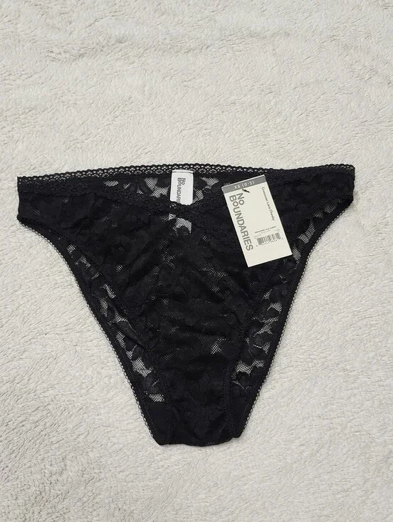 • NWT No Boundaries Crossover Floral Lace Cheeky Panty Size XS Black