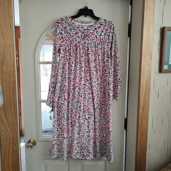 Aria Red Blue Flowered Soft Fleece Nightgown Size Women's M