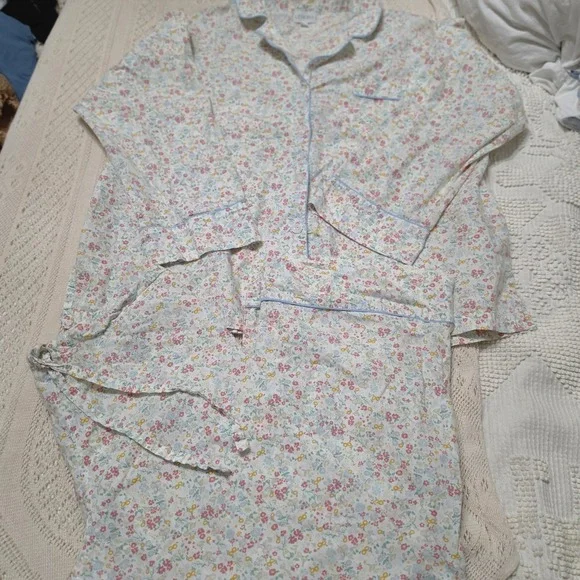 Lenora Classic Garden Party Floral‎ Lightweight Pajamas 100% Cotton Cottagecore