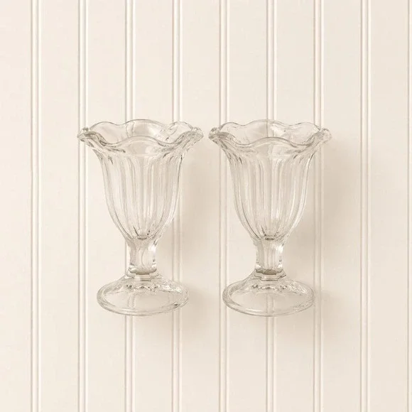 Set of 2 Vintage Tulip Glasses