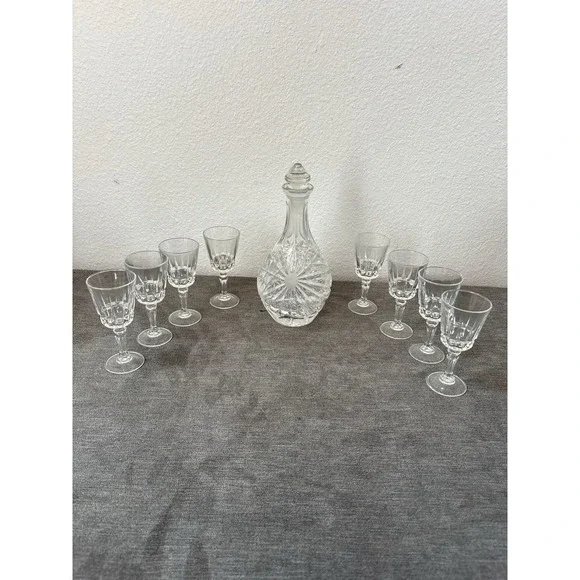 Vintage‎ Lead Crystal Decanter Starburst Flower With 8 Cut Glass Cups
