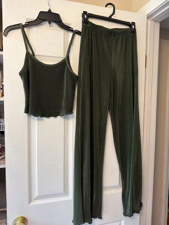 No Boundaries Olive Ribbed Tank & Wide Leg Pant Set