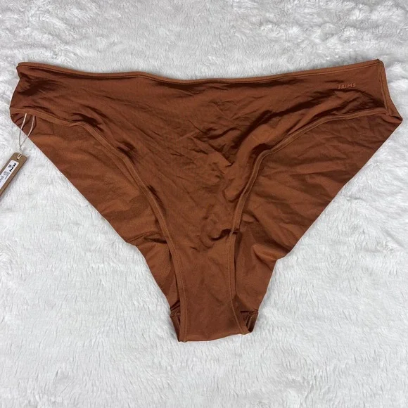 Skims Women's Body Brief Bronze Seamless Underwear PN-CKY-2866 Size 4X‎ NWT