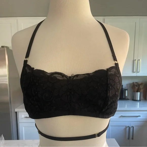 NWT We are HAH x Free People Don't Cross Me‎ Halter Lace Bra Top in Black