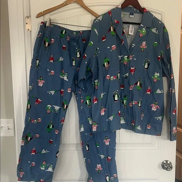 Old Navy Flannel Pajama Set Size L/XL
