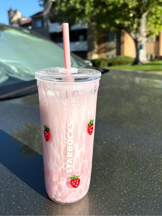 New Starbucks Pink Ombre Strawberry Cold Cup with Pink Straw
