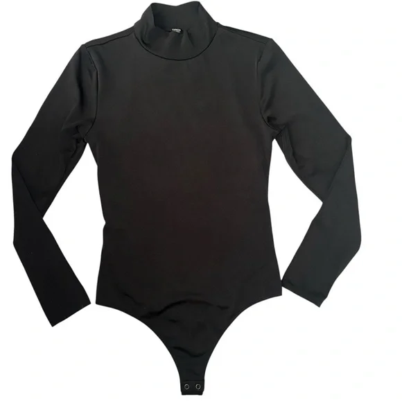 Express body contour black bodysuit. Size‎ M