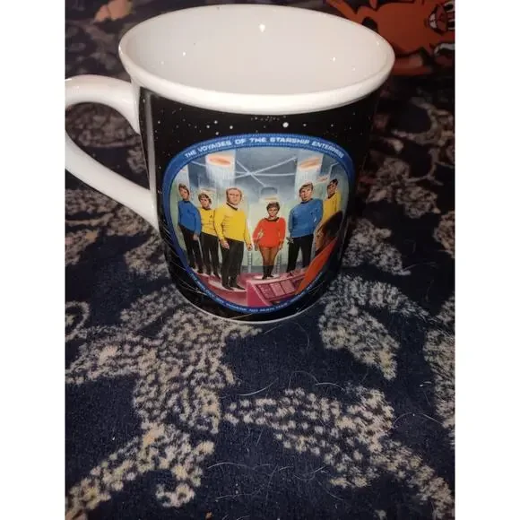 VINTAGE 1991 STAR TREK COFFEE MUG ENTERPRISE CREW 