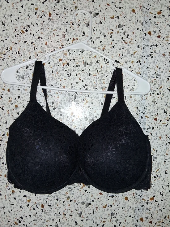 Women's Torrid Tshirt Bra Size 44DDD Black Padded With Wires