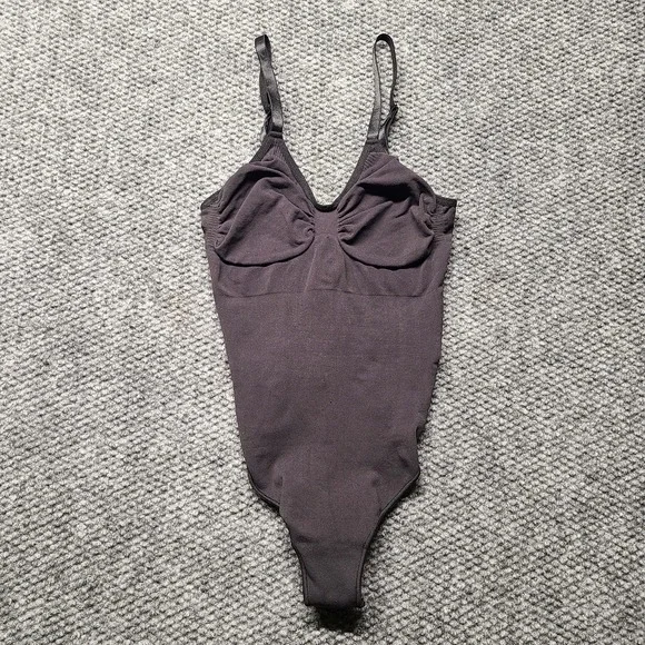 Skims Onyx Black Seamless Sculpt Thong Low Back Bodysuit Large/XL Shapewear
