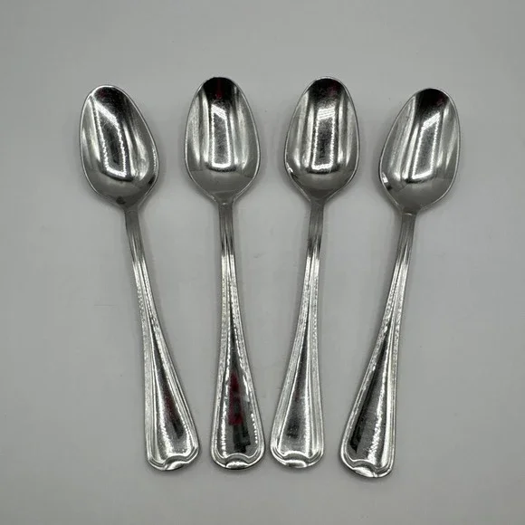 Oneida FLAMBE 4 Soup Spoons Glossy 18/10 Stainless Steel Flatware‎