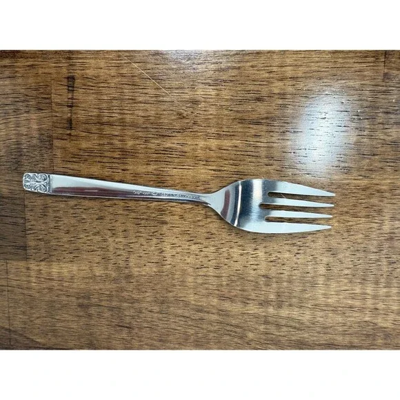 ONEIDA Ltd Stainless Steel Silver Fork Floral Handle Dishwasher Safe 7 in