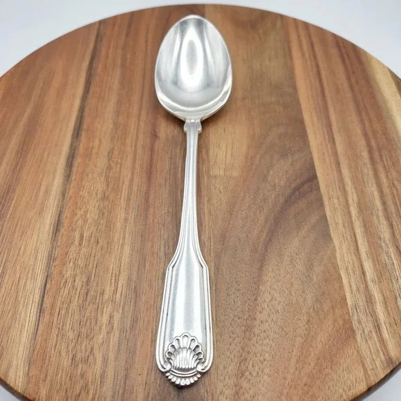 Oneida Community‎ Silverplate Silver Shell 8 1/2 Inch Serving Spoon