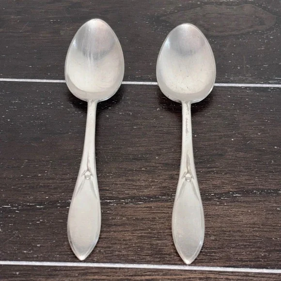 Vintage | Wm Rogers |‎ Silverplate | Set of 2 Teaspoons | Pickwick | Art Deco