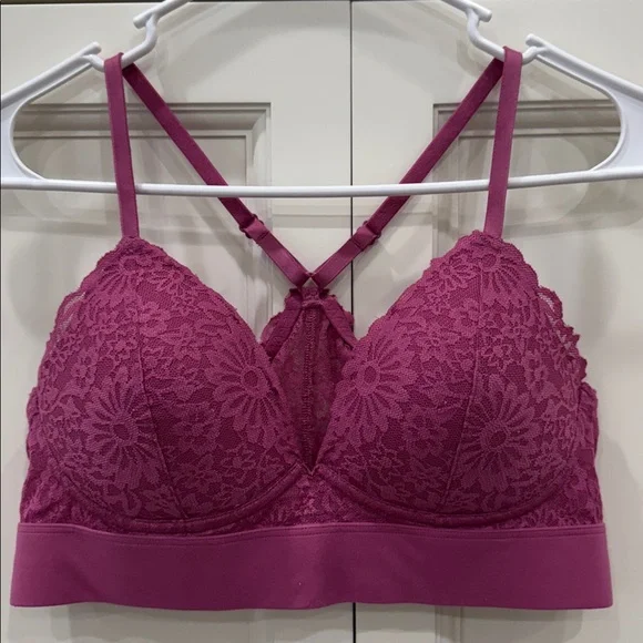 Victoria’s Secret PINK lightly lined wireless lace racer back Bralette in medium