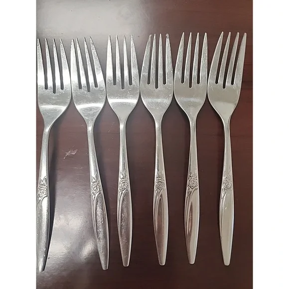 Highland‎ Rose Salad Fork Lot of 6 1881 Rogers / Oneida Ltd Stainless Flatware