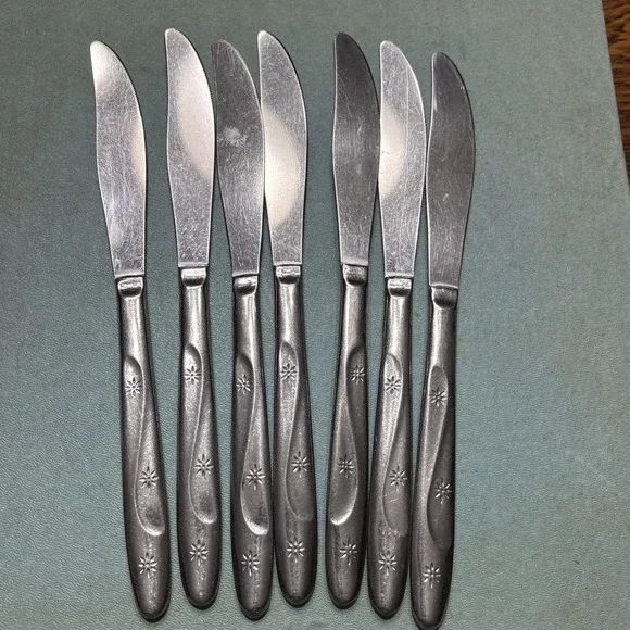 7 Vintage AMERICANA‎ STAR Stainless Table Knives