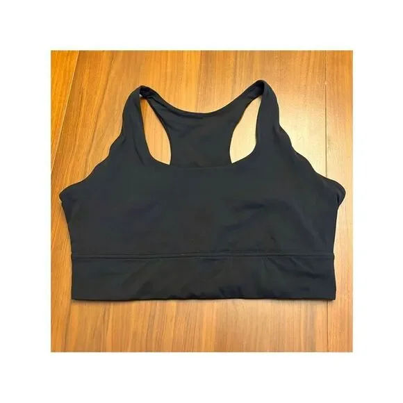 Everlane perform sports bra size large