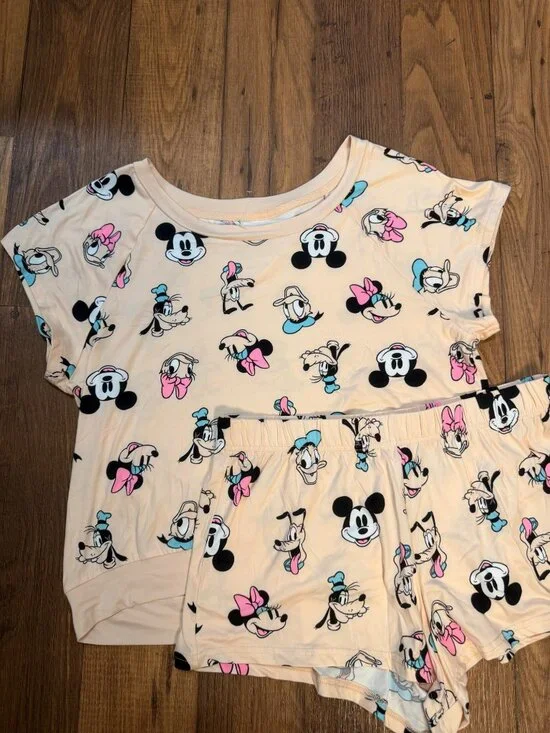 Disney Mickey & Friends Faces Pajama Set Top & Shorts Womens M