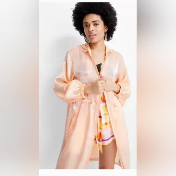 Elegant Pink Robe with‎ Silky Sheen