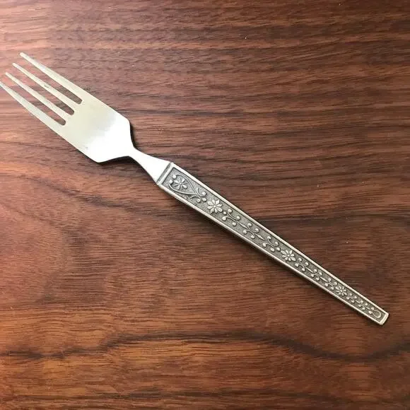 Riviera Cordova stainless flatware - single dinner fork 71/2