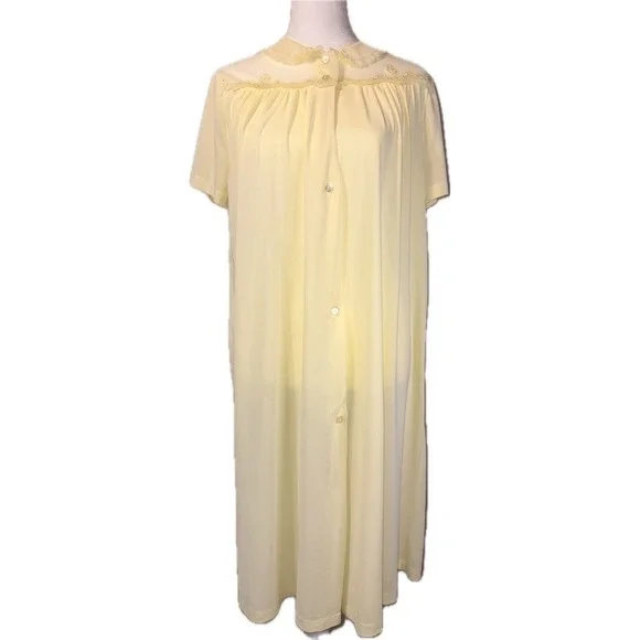 Vintage Lorraine Lingerie Butter Yellow Antron Nylon Robe Lace Yoke Cottagecore
