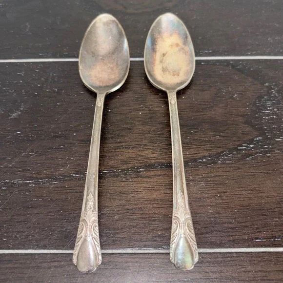 Vintage Depression Era‎ 1940s Wm Rogers Avalon Cabin Silver Plated (2) Teaspoons