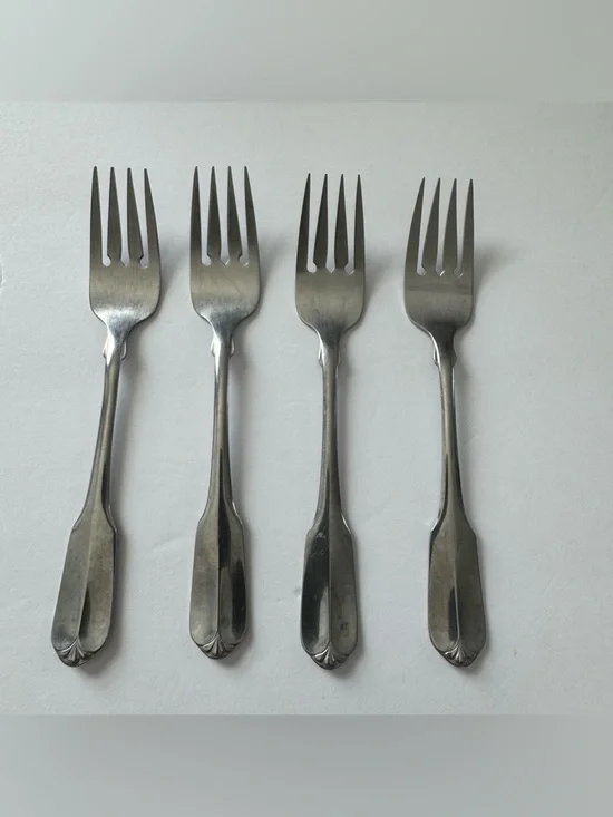 Oneida Silver-Tone Dinner Forks - Set‎ of 4