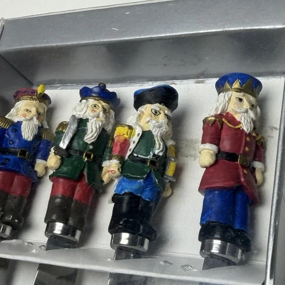 New set of‎ 4 cheese butter spreaders nutcrackers knives christmas holiday