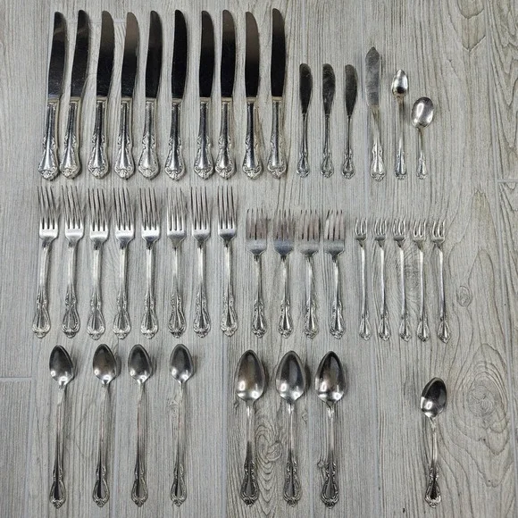 Wm Rogers Oneida Chalice Harmony Silver Overlaid Flatware Set 41 Pieces Vintage