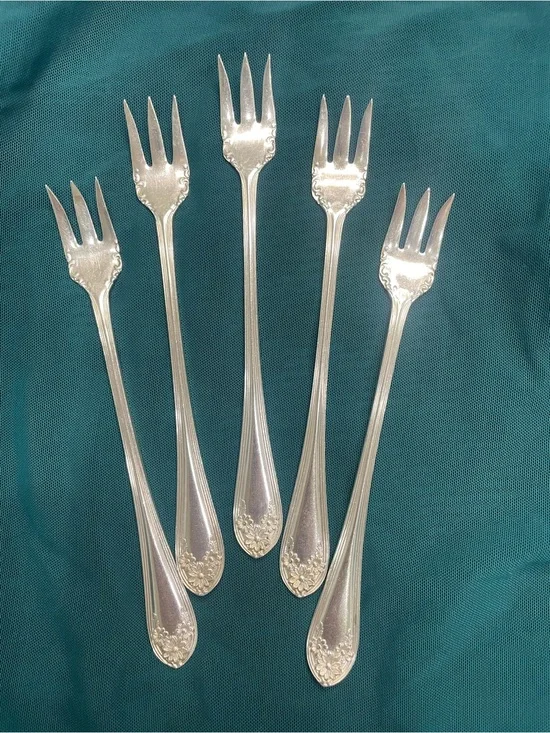 New Daisy Anya Rose William Roger’s & Sons  Silver Appetizer Forks - Set of 5