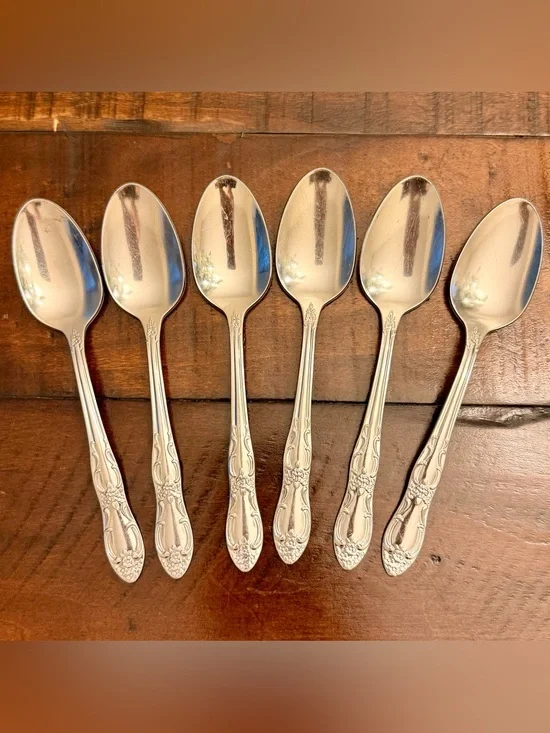 Fenway (Stainless)by ONEIDA SILVER Dessert/Teaspoon Spoon